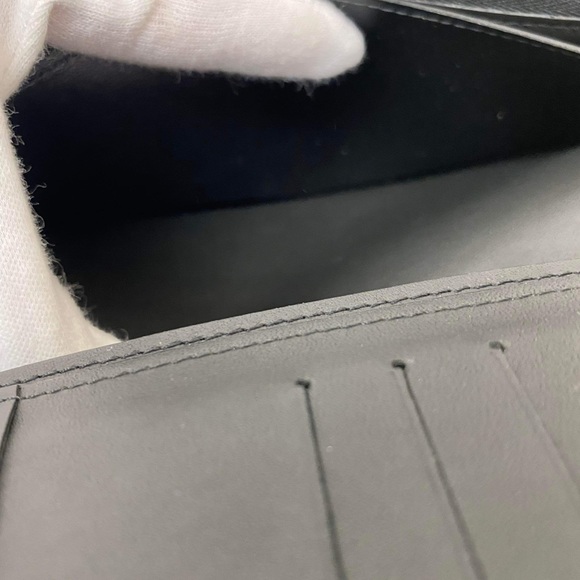Louis Vuitton Wallet - Picture 10 of 14